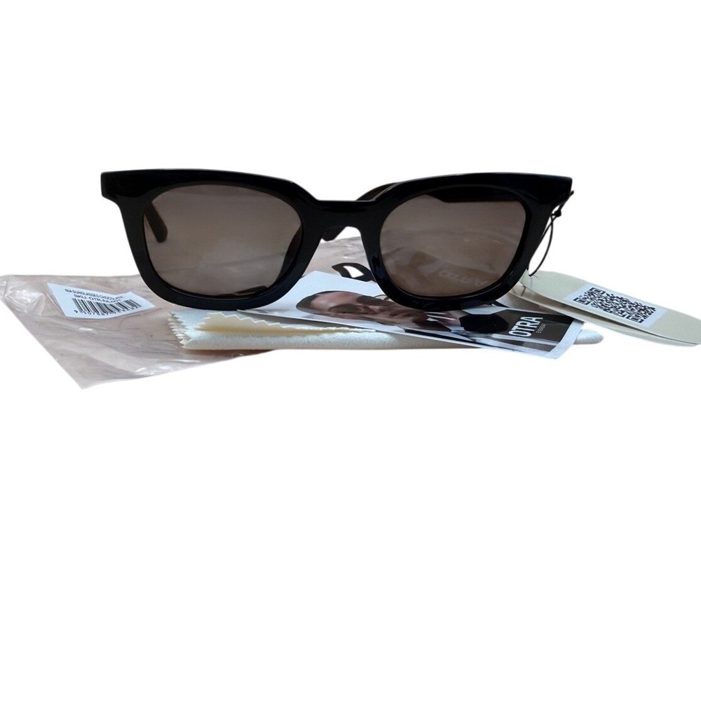 OTRA Eyewear Nia Sunglasses Chocolate Brown Square Frame OTR-FA-001 NWT